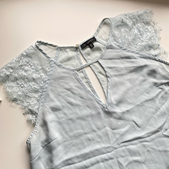 ⭐️SOLD⭐️Lacey Blue Top - Picture 1 of 10